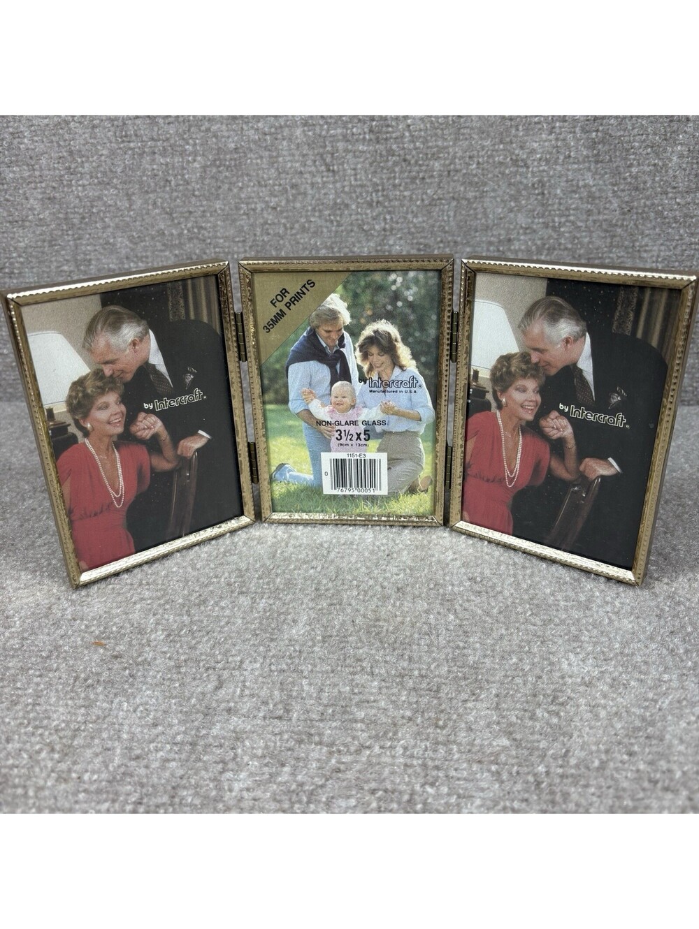 Vtg Intercraft Tri-fold Gold Tone Metal Triple Photo Hinged 3.5x5 Picture Frame